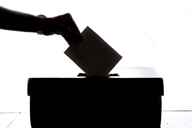 Regeneración social y cambio político