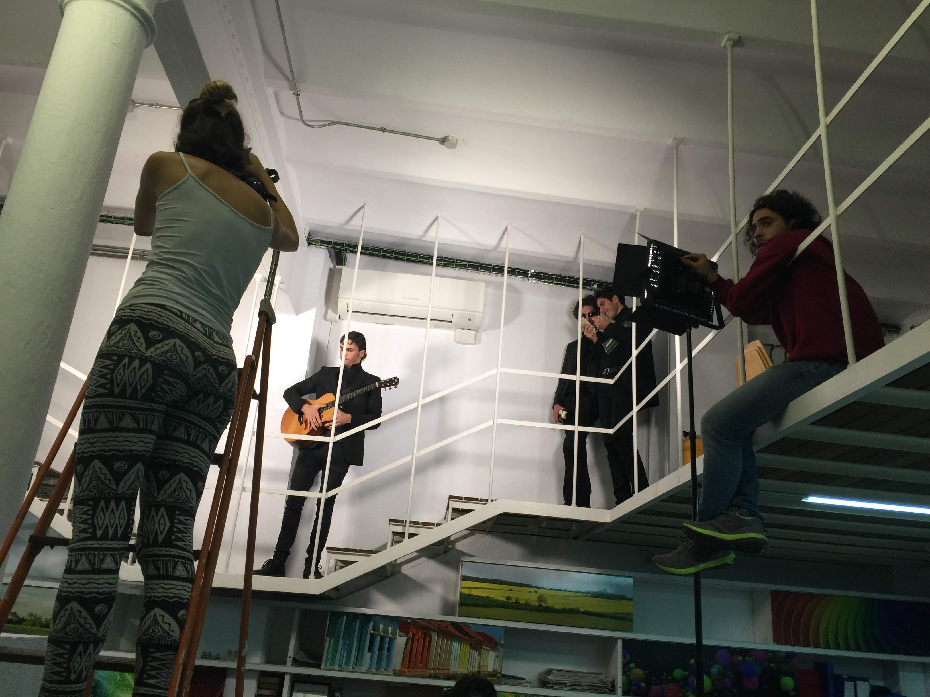 Formació en la creació de continguts audiovisuals