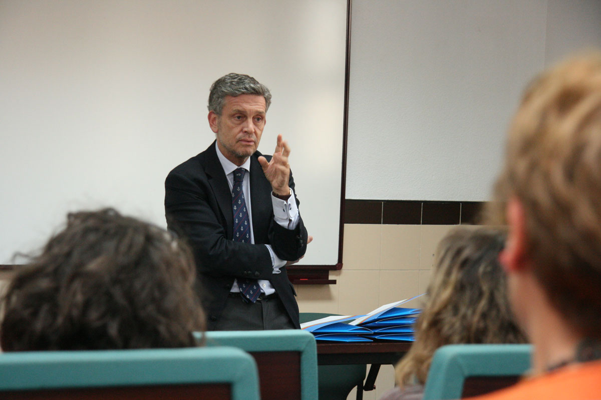 El rector presenta libro en la Fundación Ortega-Marañón