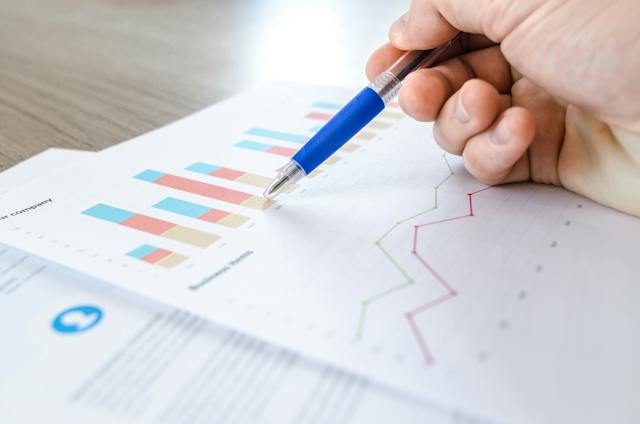 Autoinformes de Criminologia, Polítiques i Auditoria de Comptes