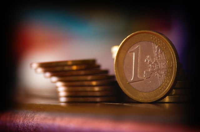 Balance de dos décadas con euros en el bolsillo