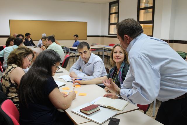 Docents disposats a assumir el seu rol de líder
