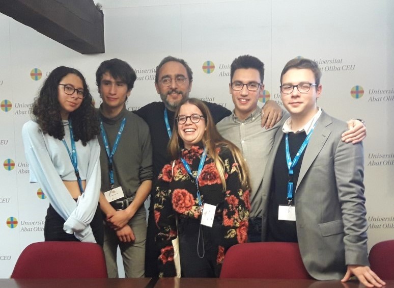 Representantes en la final de debate de la Xarxa Vives