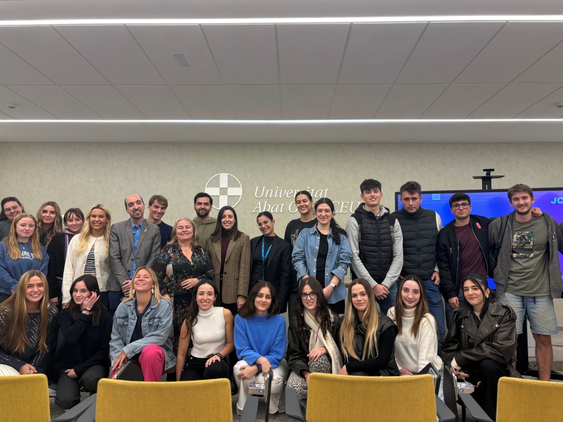 La UAO CEU acoge una sesión sobre networking con JCI Catalunya en colaboración con la Cátedra de Creación de Empresas y el Servicio Alumni