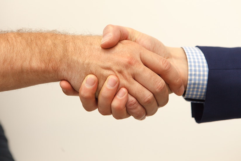 Sindicats i empreses coincideixen a regular el teletreball   