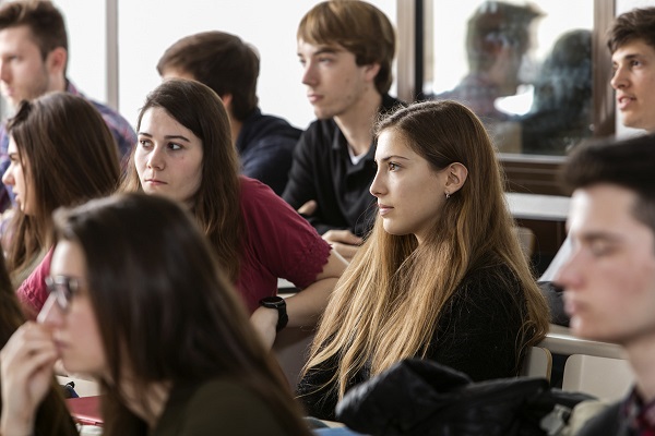 Mentores para los estudiantes de primero