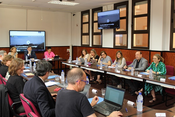Reunión presencial de la Comisión de Compromiso Social y Comunitario del CIC